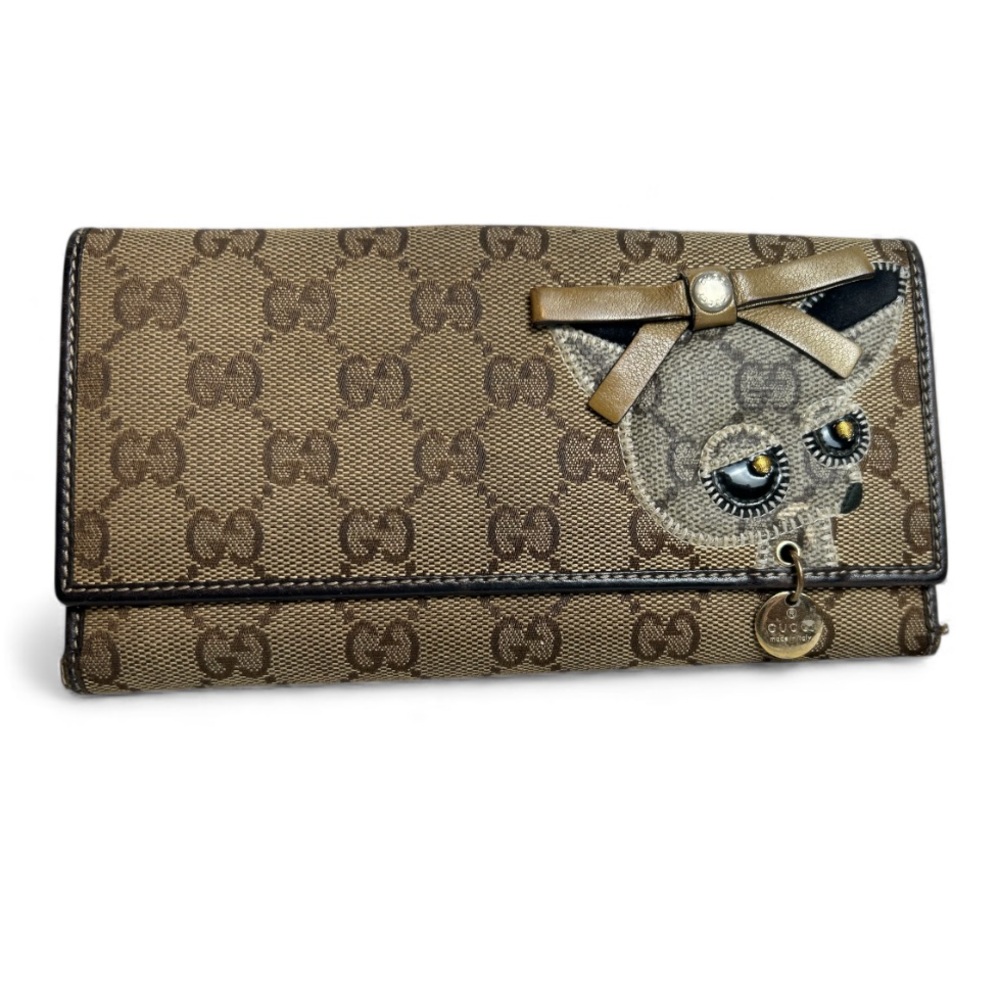 Gucci Authentic Guccioli Wallet Rare Chihuahua